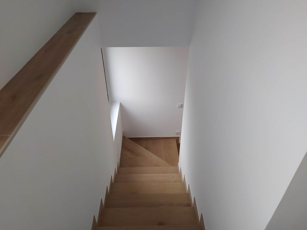 Vivienda-eficiente-Gijon-detalle-escaleras